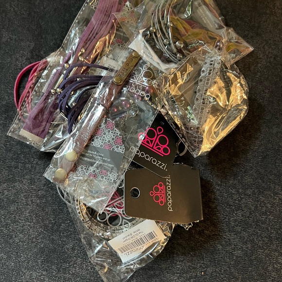 Brand new never worn paparazzi bracelets - Picture 1 of 1